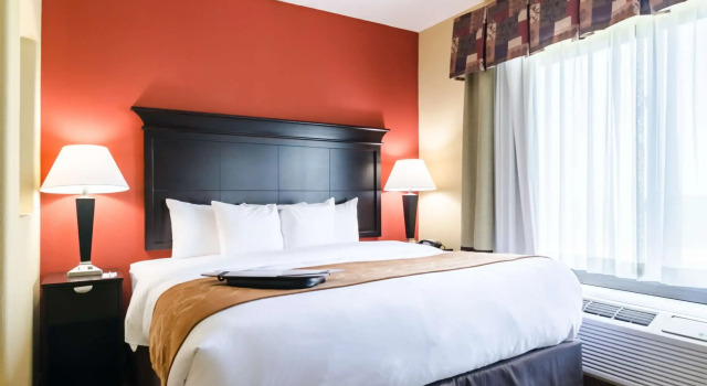 Двухместный люкс Comfort Suites Salina South