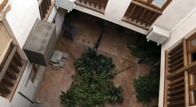 Casa Catedral - terraza privada con vistas en el corazón de Toledo, Забронировать Отель Отели Толедо с парковкой, рядом с Церковь Санто-Томе, Парковка