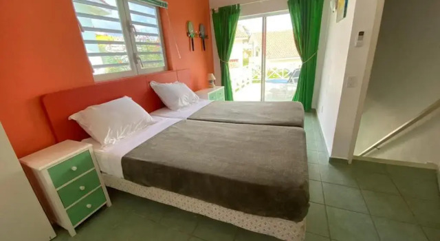 Heliemar, Book Hotel Lagun Curaçao