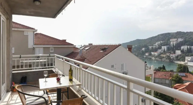 Апартаменты c 1 комнатой с балконом и с видом на море K-apartments
