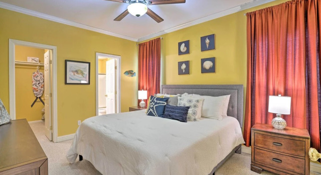 Апартаменты с 2 комнатами Coastal Condo w/ Pool in South Padre Island!