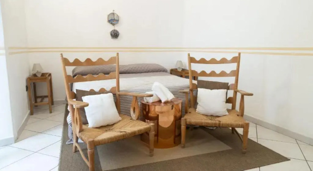 Коттедж с 2 комнатами Totò Style Apartment