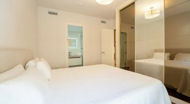 Номер Standard Мансарда с балконом Plaza Mina Suites by Luxury Suites Cadiz