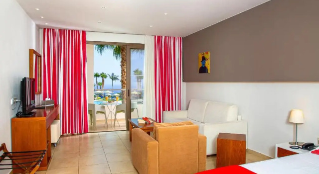 Номер Deluxe с видом на море The Noverian Scenic Crete 5 Star Hilltop Villa Resort & Spa