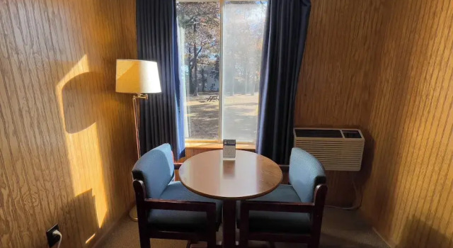 Двухместный номер Standard Цокольный этаж с видом на парк Riviera Motel
