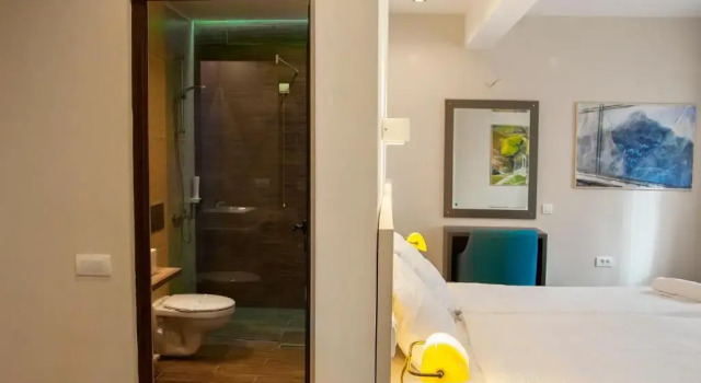 Номер Superior Hotel Happy