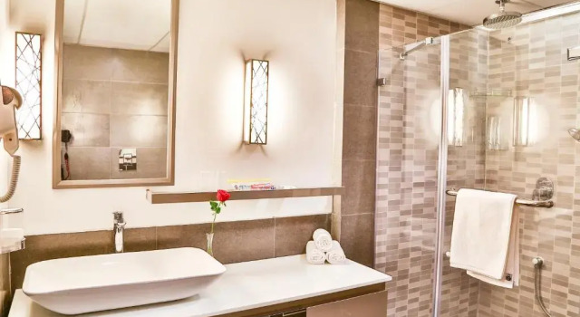 Двухместный клубный номер Standard T24 Residency Mumbai International Airport Hotel