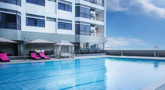 KL Plaza Suites