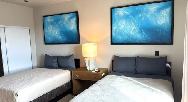 Апартаменты Deluxe с 3 комнатами Premier Apts in Vibrant Downtown LA