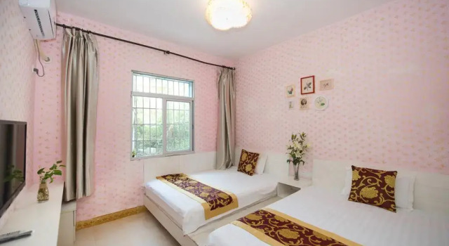 Little Stay Guesthouse