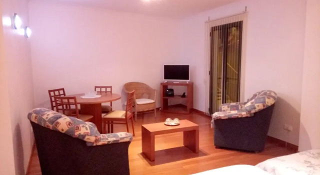 Apartment With one Bedroom in Santa Cruz, With Wonderful sea View, Enclosed Garden and Wifi - 1 km From the Beach, Boek Appartement Santa Cruz Madeira