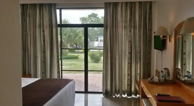 Regency Hotel Flamboyant, Book Hotel 3-Star Hotels in Masvingo, 3*