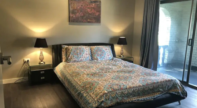 Warrawong holiday big home