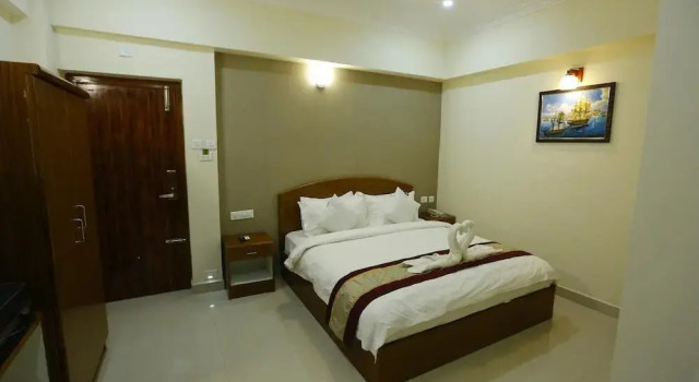 Nitheesh Residency, Забронировать Отель Недорогие отели штата Тамилнада, недорого