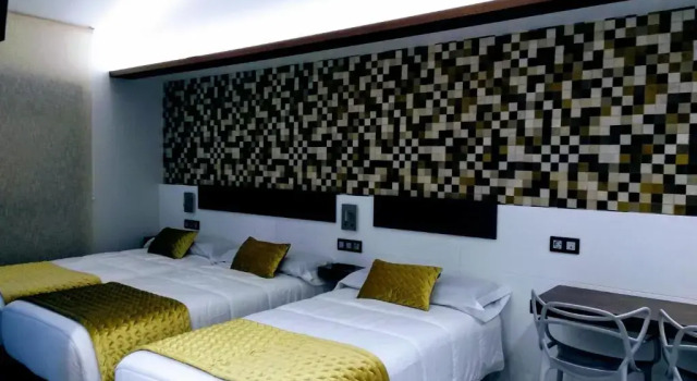 Hostal Canton Plaza, Boek Hotel Hospital de Orbigo León
