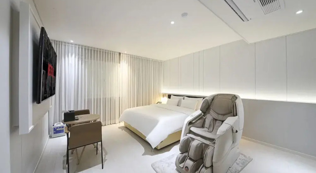 Люкс с видом на озеро Seosan Hound Hotel