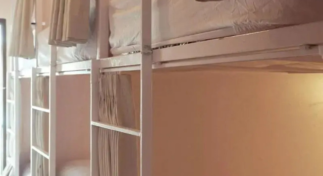 Bett im Wohnheim Dream CoWork Hotel