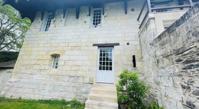 Номер Standard с красивым видом из окна Domaine Jeanne de Laval