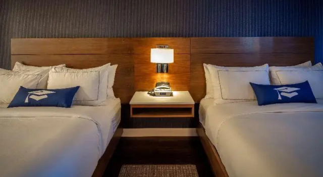 Шестиместный номер Standard Scholar State College, Tapestry Collection by Hilton