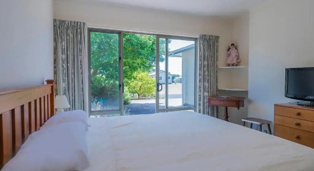 Oyster Haven - Cooks Beach Holiday Home, Забронировать Отель Кукс-Бич Coromandel Peninsula