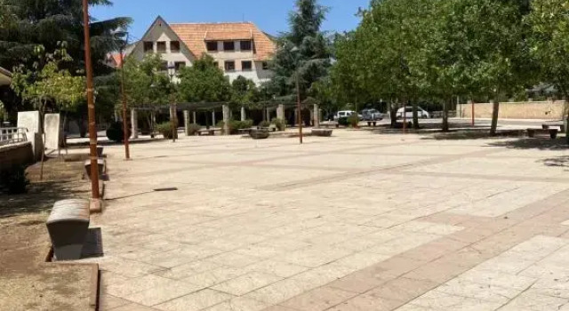 حاتم للعقارات افران المغرب, Book Hotel Hotels in Ifrane with Parking, Parking