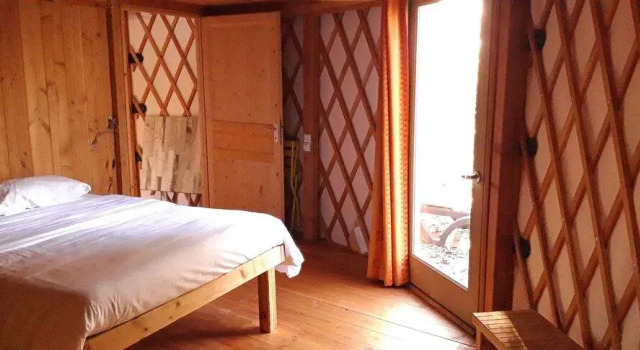 Les Hauts d'Albas, Đặt Khách sạn Albas Lot Valley