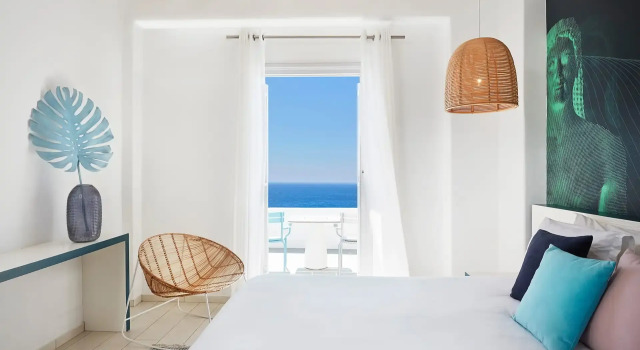Люкс с джакузи на открытом воздухе Master с 2 комнатами с видом на море Kouros Hotel & Suites