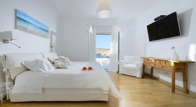 Вилла Luxury Luxurious 7 Bedroom Villa in Fokos Beach