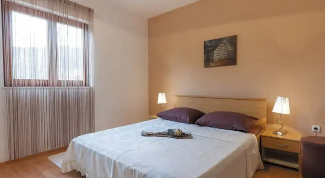 Cozy Nook Apartment Kastel Stari, Rezerwuj Apartament Hotele w Split-Dalmatia County z parkingiem, Parking