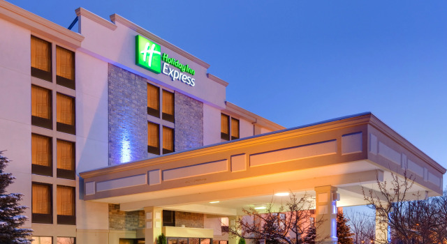 Holiday Inn Express Flint-Campus Area, Đặt Khách sạn Flint Michigan