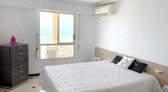 Apartment with 3 Bedrooms in Torrevieja, with Wonderful Sea View, Furnished Terrace And Wifi - 50 M From the Beach