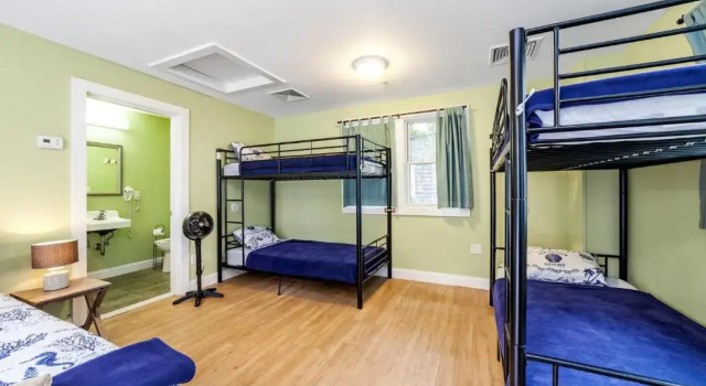 Номер Standard HI Hyannis Hostel