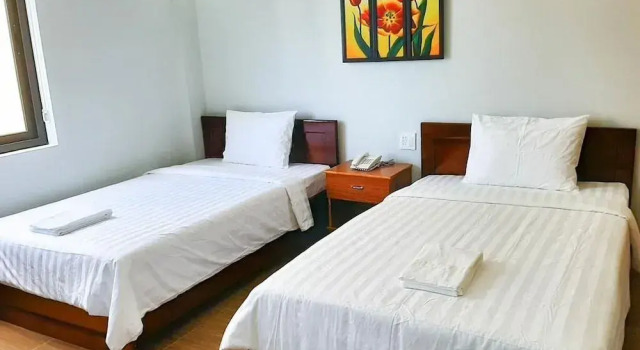Dinh Huong Hotel