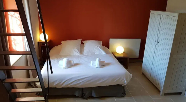 Mas Serenity, Rezerwuj Hotel Hotele w Cavaillon z parkingiem, Parking