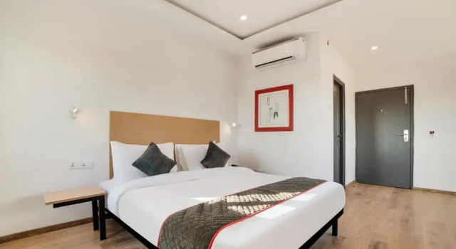 OYO Townhouse 234 Ss Aero Prime, Rezerwuj Hotel Shamshabad 