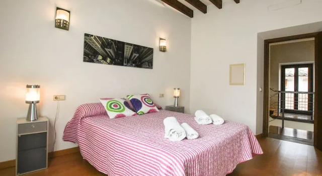 Sprawling Villa with Pool at Sa Pobla Balearic Islands, Book Villa Sommerhuse i Sa Pobla, Hytte