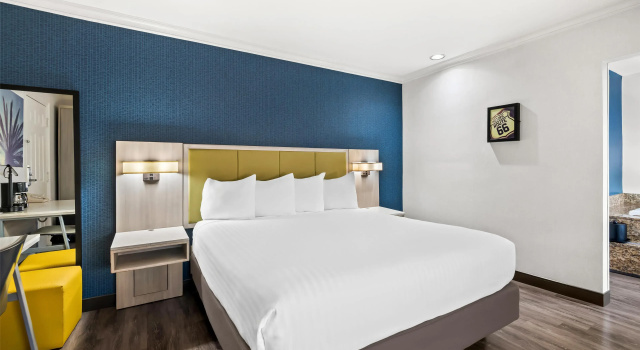 Двухместный люкс SureStay Hotel by Best Western Santa Monica