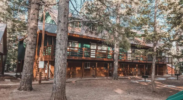 Люкс Pinewoods Resort