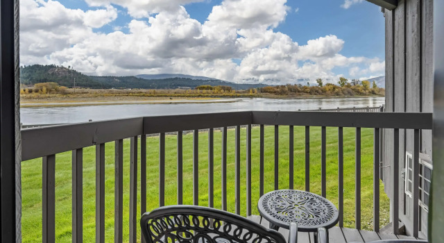 Четырёхместный номер Standard Best Western Plus Kootenai River Inn Casino & Spa