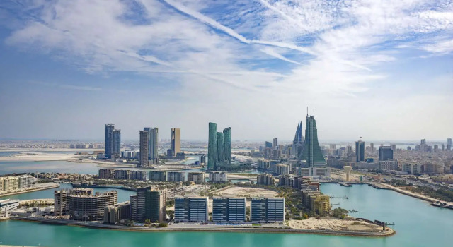 Номер Standard Hilton Bahrain City Centre Hotel & Residences