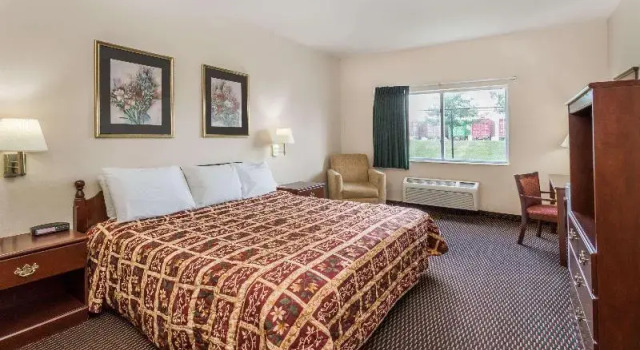 Трёхместный номер Standard Days Inn & Suites by Wyndham Morris I-80
