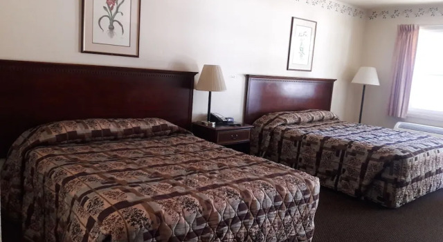 Четырёхместный люкс Standard Windmill Inn Lynden