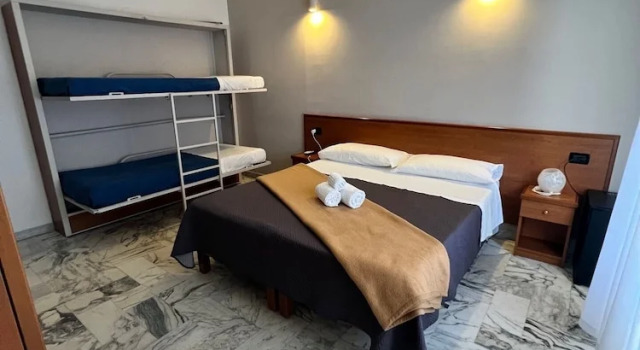 Двухместный номер Superior с балконом и с видом на внутренний двор Hotel Lungomare