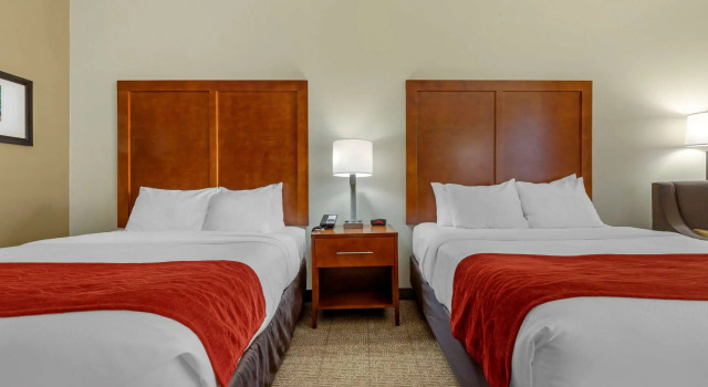 Четырёхместный номер Standard Comfort Inn & Suites Lenoir Hwy 321 Northern Foothills
