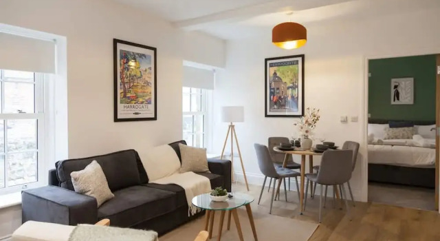 Central Harrogate Beautiful Bright 1-bedroom Apartment, Rezervați Apartament Apartamente în Merseyside, Apartament