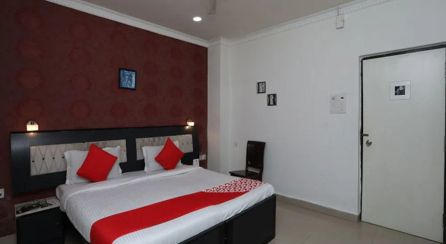 OYO Flagship 16097 Neeranand Regency Bhowanipore