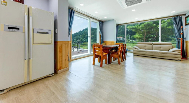 Gapyeong River52 Road Pension, Prenota Hotel Hotel a Gyeonggi-do con piscina, Piscina