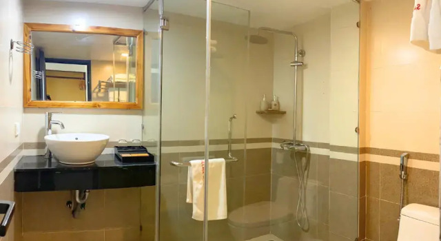 Двухместный номер Standard с балконом и с видом на город Sapa Village Hotel