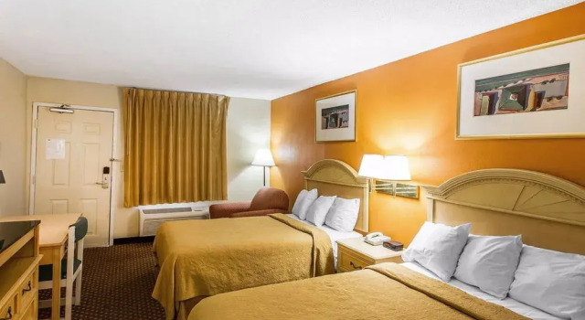 Rodeway Inn, Prenota Hotel Hotel a Georgia con parcheggio, Parcheggio