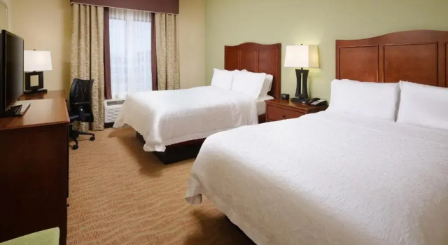 Четырёхместный люкс Hampton Inn Cleveland Tennessee